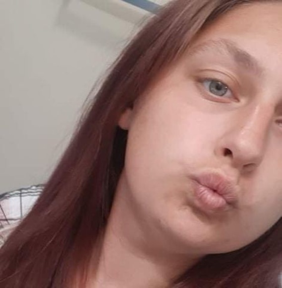 Meet your Posher, Emily - Picture 1 of 1